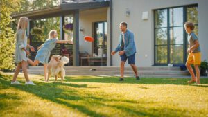 vrbo family playing catch