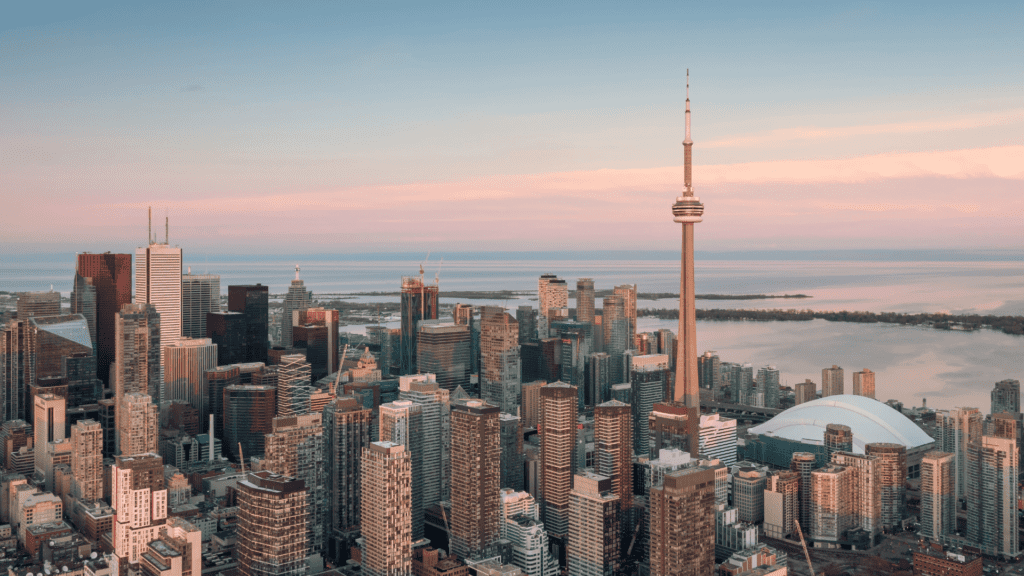 toronto skyline at dusk